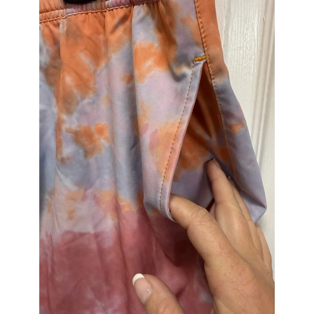 HUK Tie Dye Volley 6